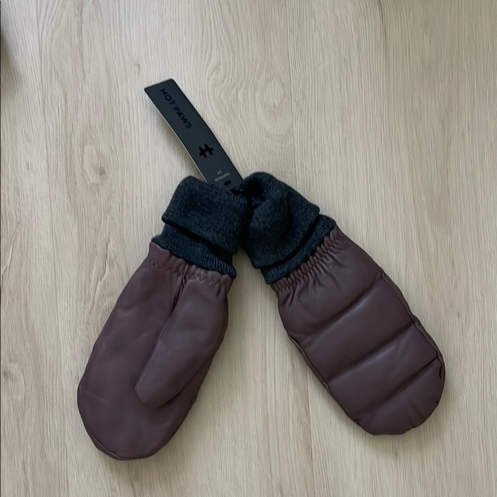 NWT Hot Paws leather mittens sherpa lined warm and cozy size women’s S/M